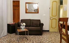 Vo Al Guest House Genova Center